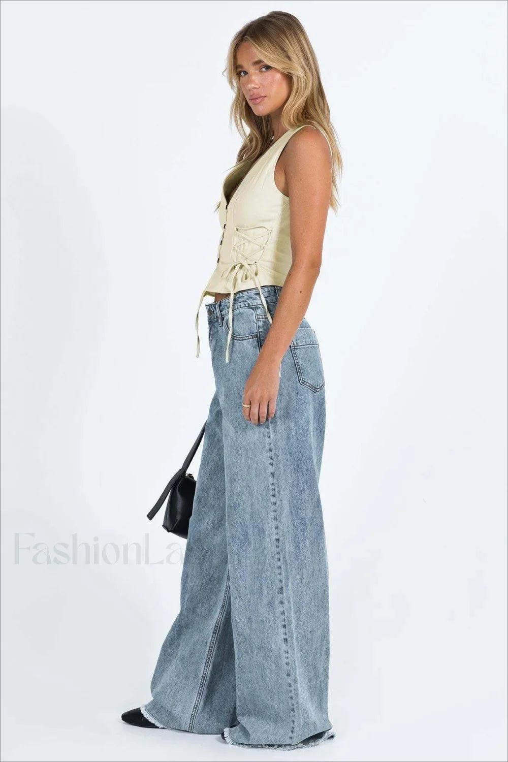 Relaxed Fit Raw Edge Dragging Jeans