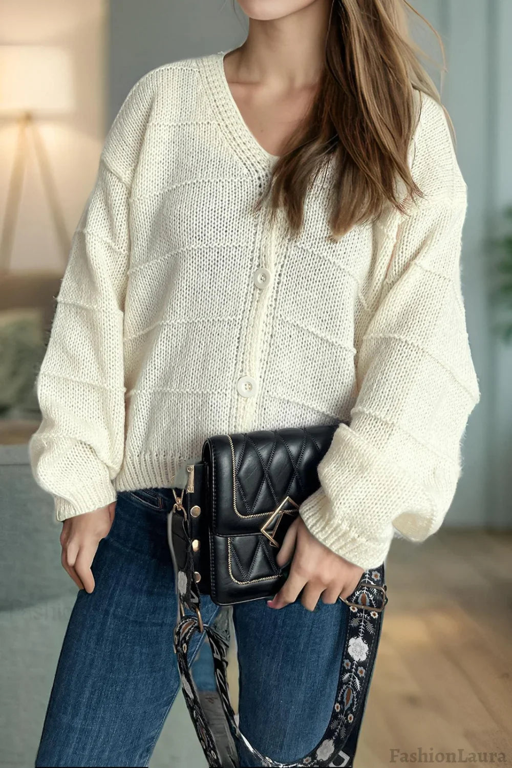 Relaxed V-Neck Cardigan S / White