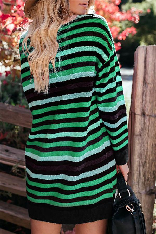 Vanesa Modern And Comfortable Dress with Relaxed Fit and Streetwear Style