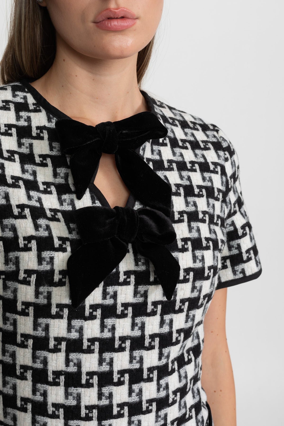 Houndstooth Tweed Short Sleeve Velvet Bow Keyhole Mini Dress 7