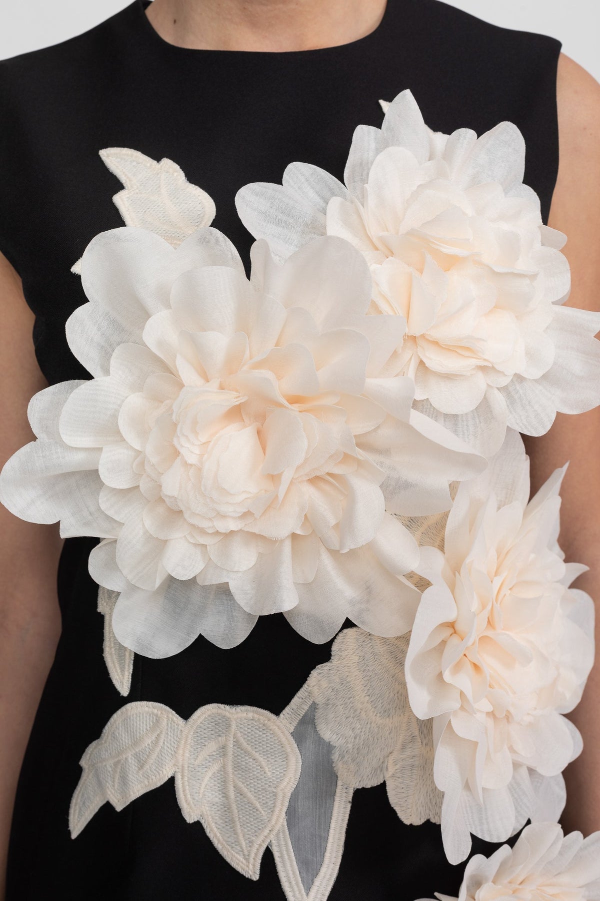 Sleeveless Crew Neck 3D Floral Applique Shift Mini Dress 5