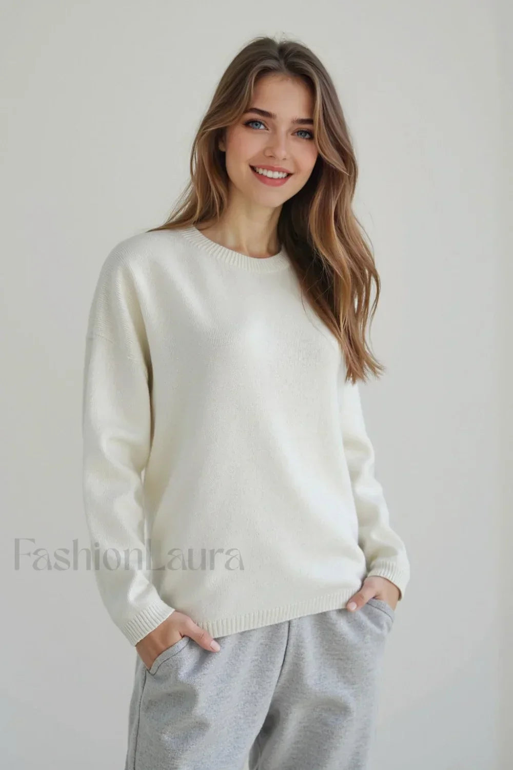 Seamless Knit Wool Pullover Sweater White / M