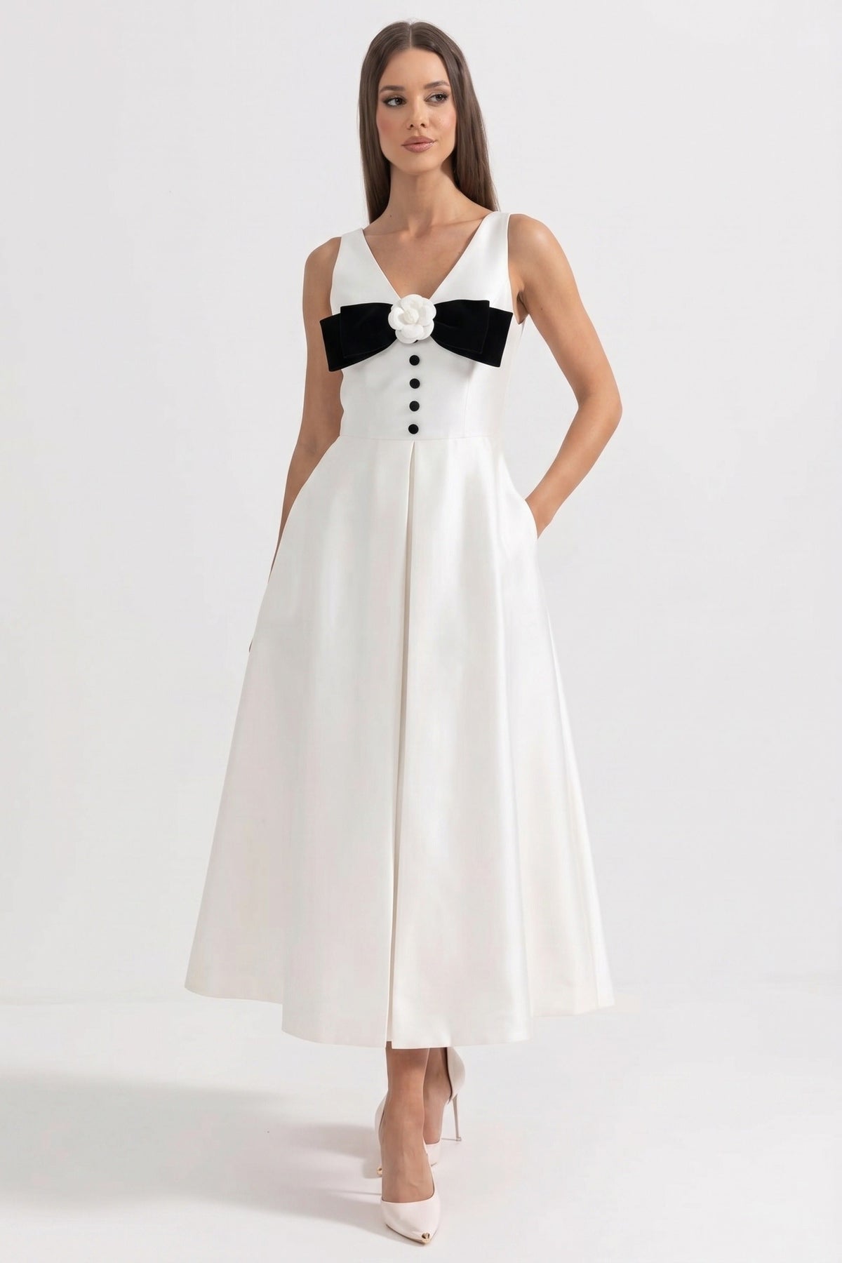 V-Neck Sleeveless Contrast Bow Front Button Detail A-Line Midi Dress 3