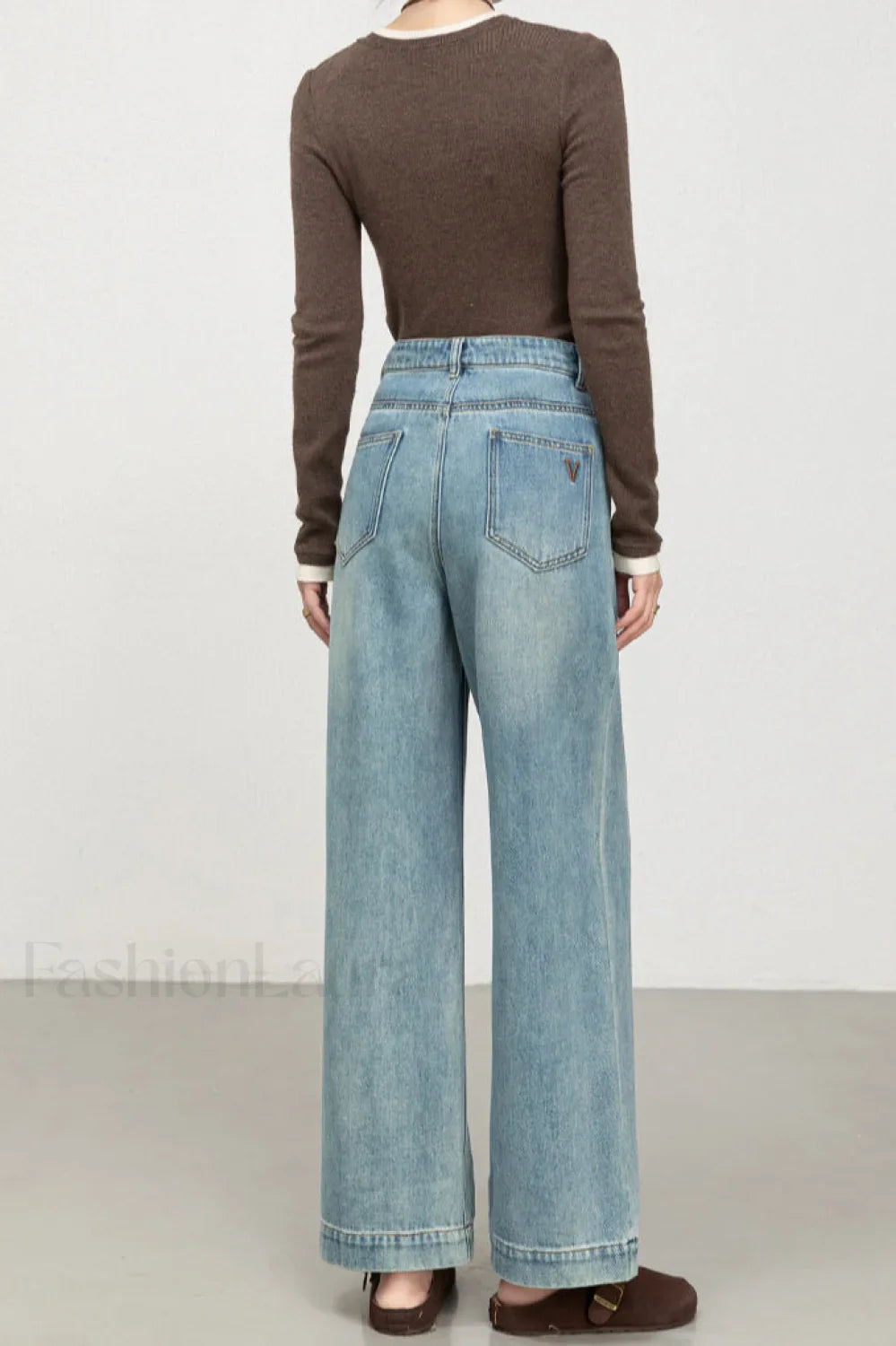 Soft High Rise Embroidered Cropped Jeans