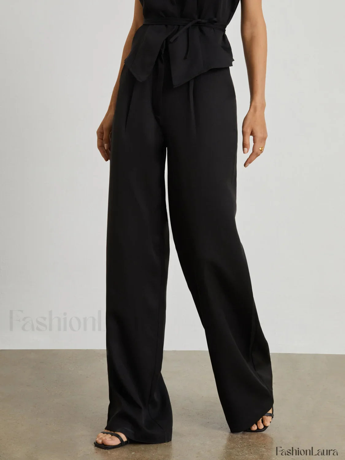 Soho Two Graceful Piece Pants Set