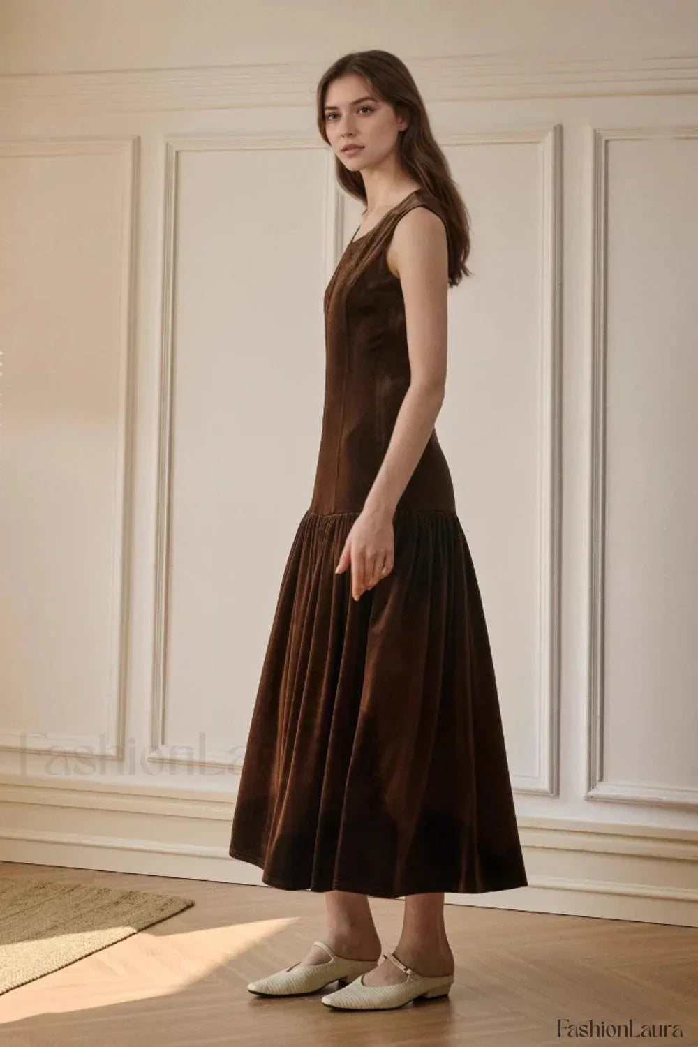 Solid Pleated Sleeveless Slim Fit Maxi Dress