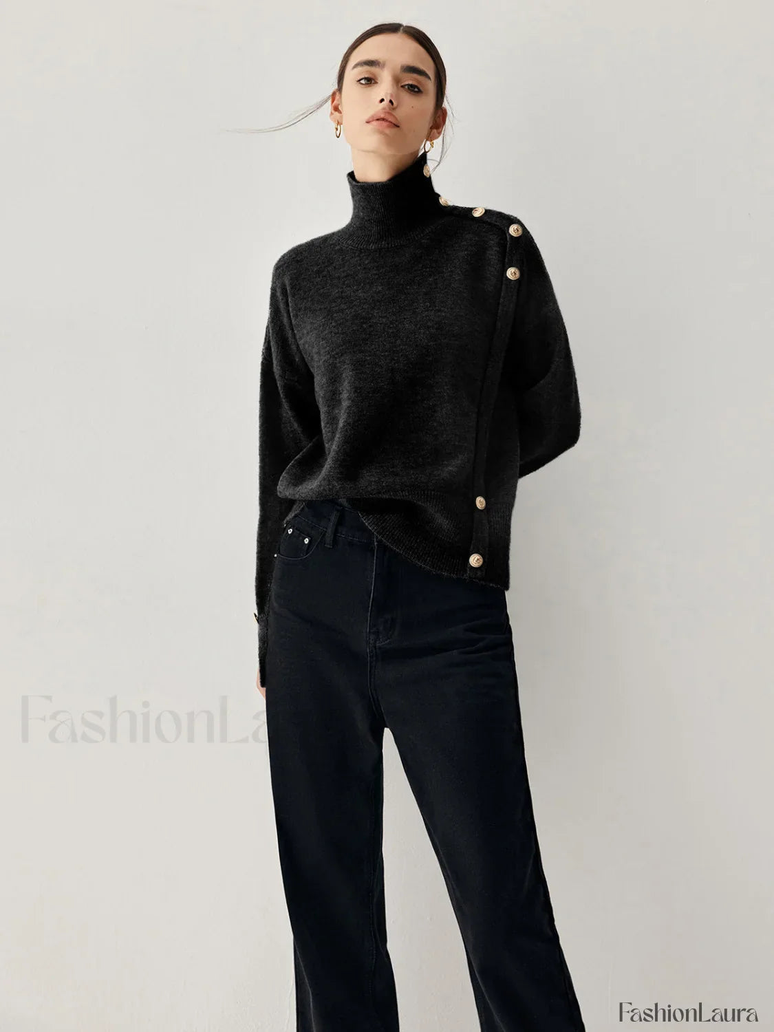 Vintage Buttoned Graceful Turtleneck Sweater