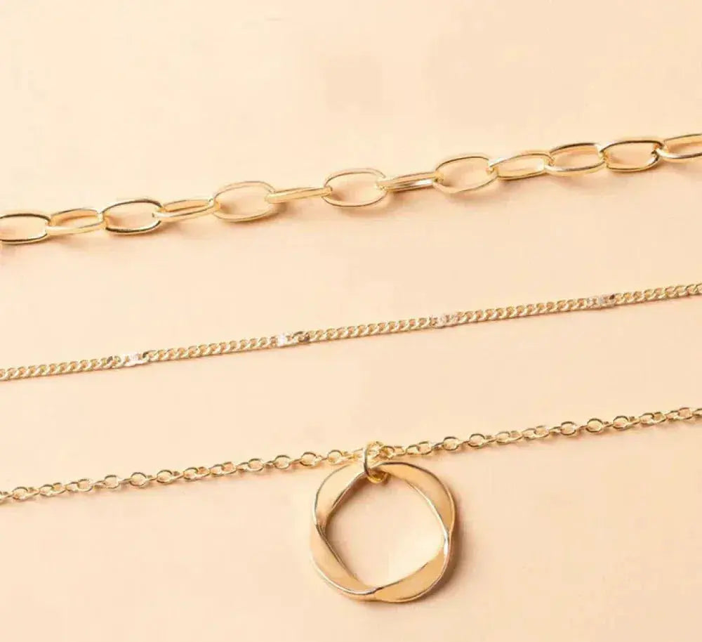 Three Layer Chain Circle Pendant Necklace