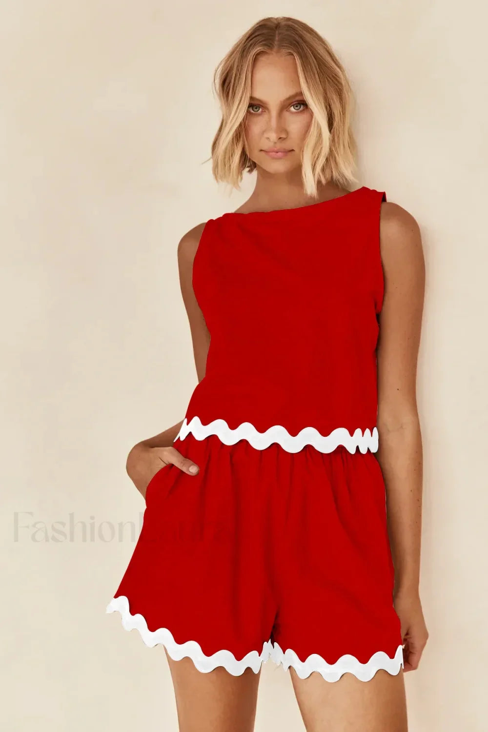 Wave Stripe Patchwork O Neck Tops Fashion Shorts Two Piece Set Red / S