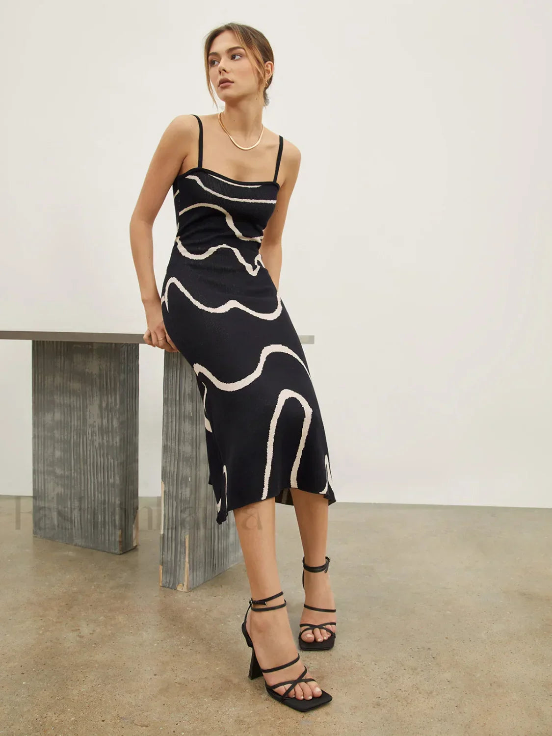 Wavy Print Graceful Strap Midi Dress Black / XS Sweaters L