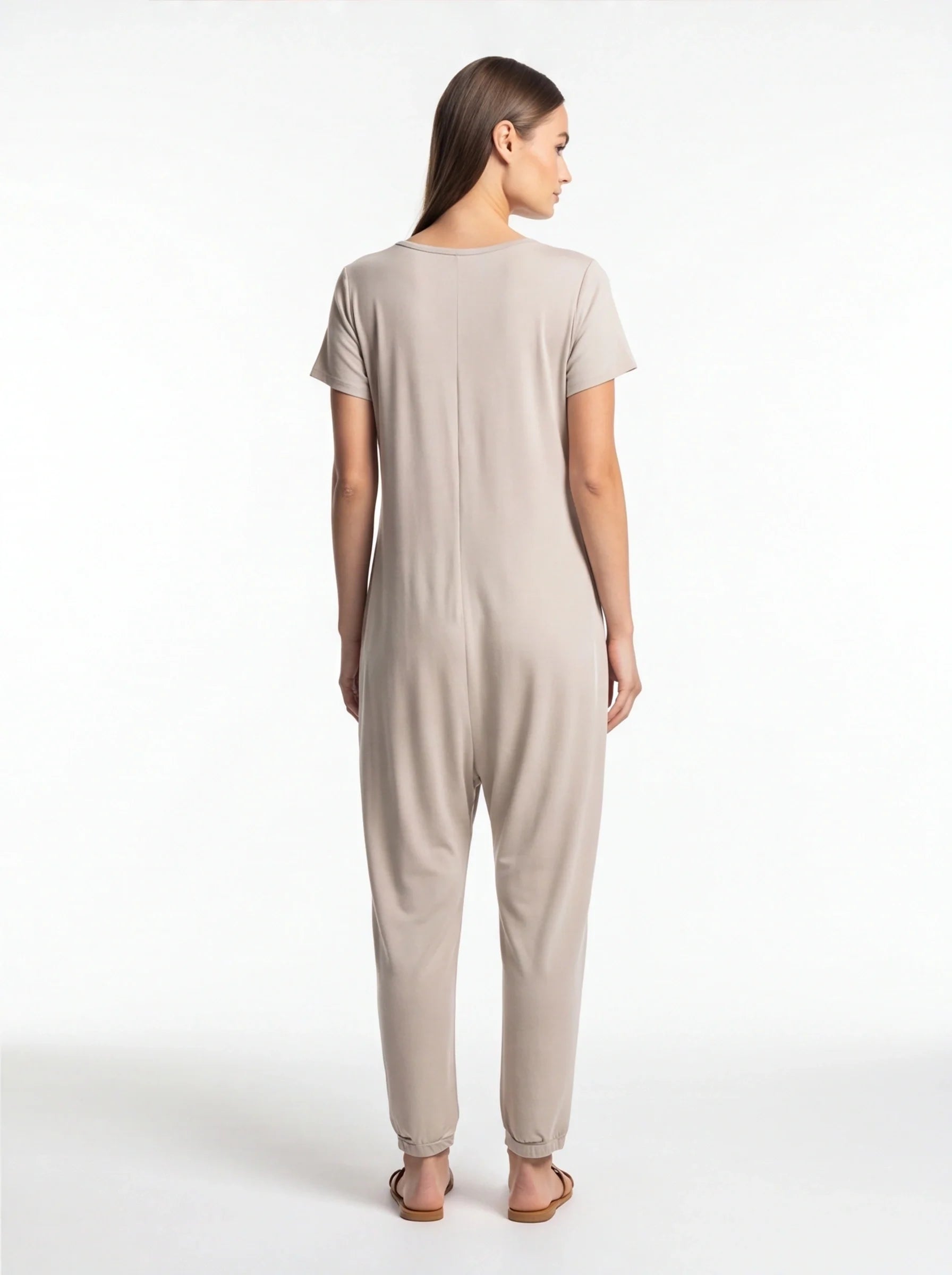 Cozy Casual Jumpsuit for Women with Adjustable Straps and Pockets