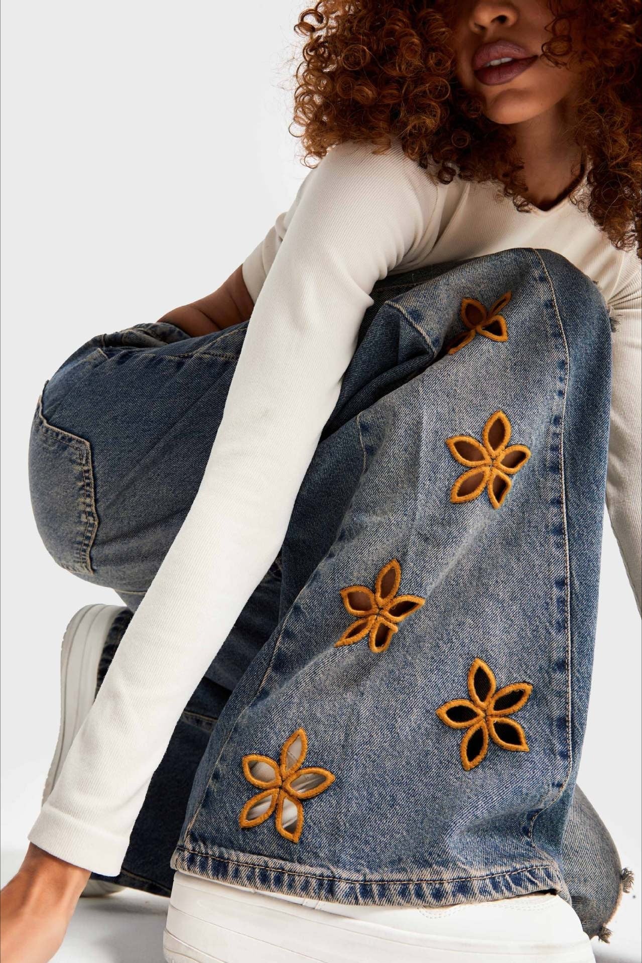High Waist Embroidered Wide Leg Loose Fashionable Jeans