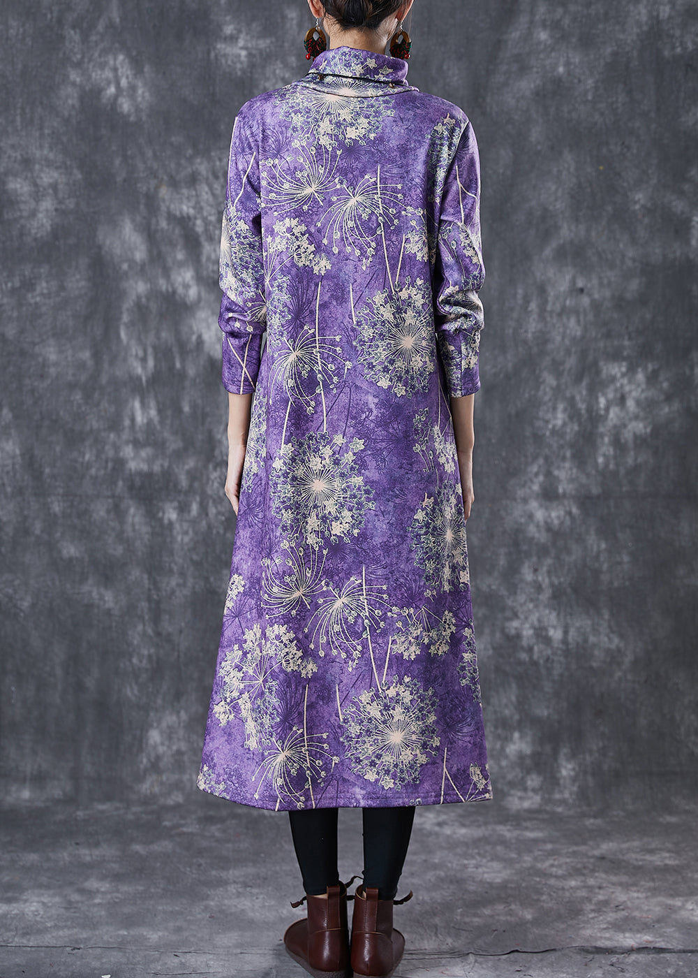 Classic Vintage Dress with a Flattering Fit