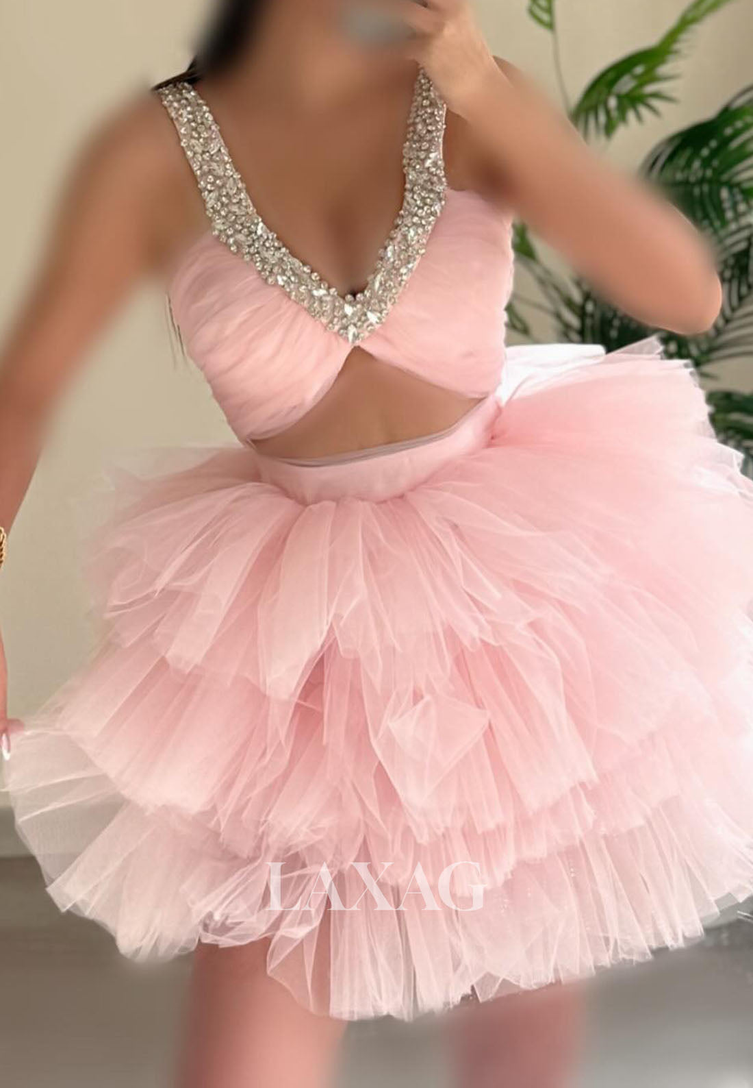 Deep V-Neck Beaded-Straps Sleeveless Pleated Tulle Tiered A-Line Party Homecoming Dress