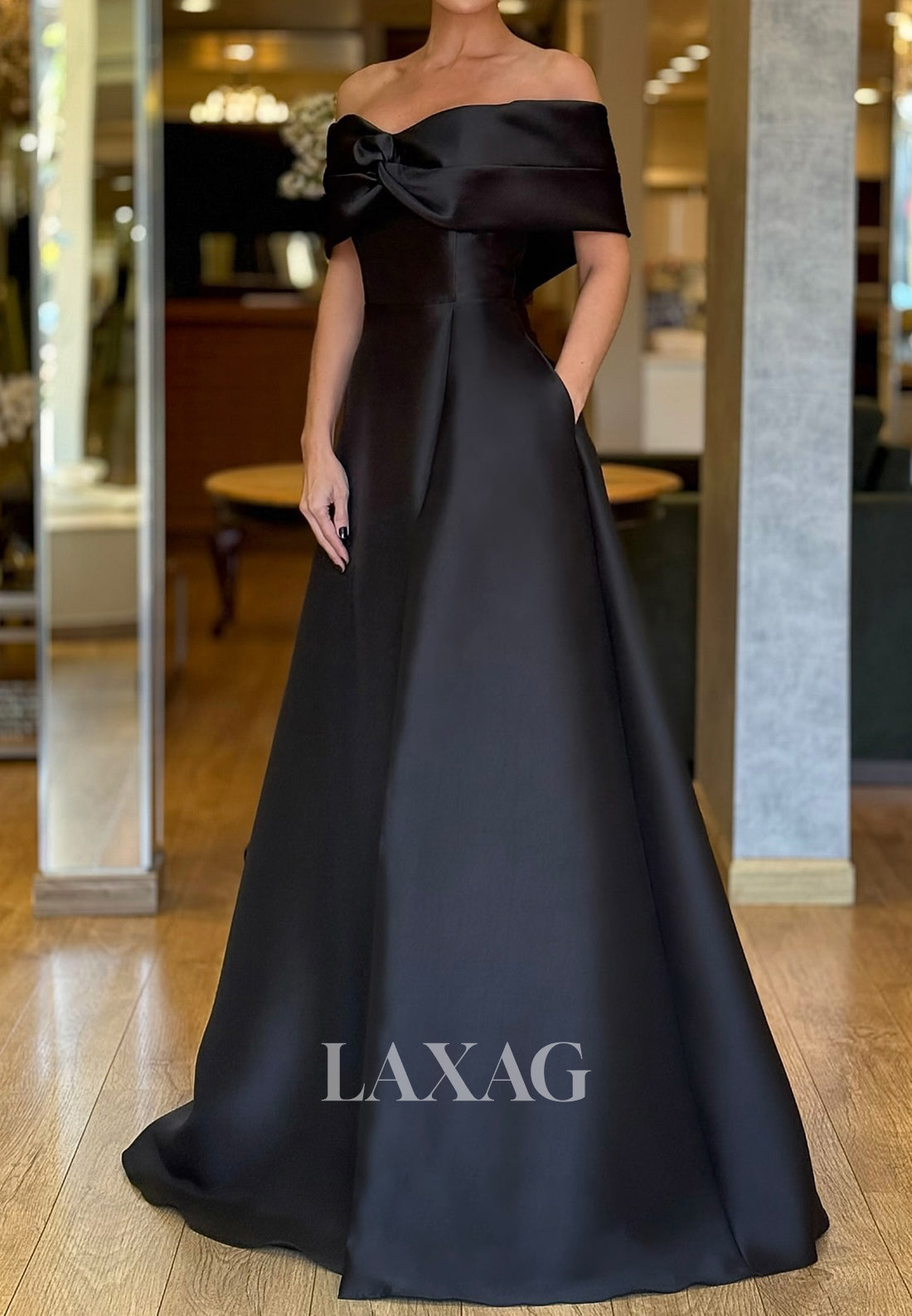 Sweetheart Off-Shoulder Sleeveless A-Line Evening Dress Pleated Satin Floor-Length Formal Gowns