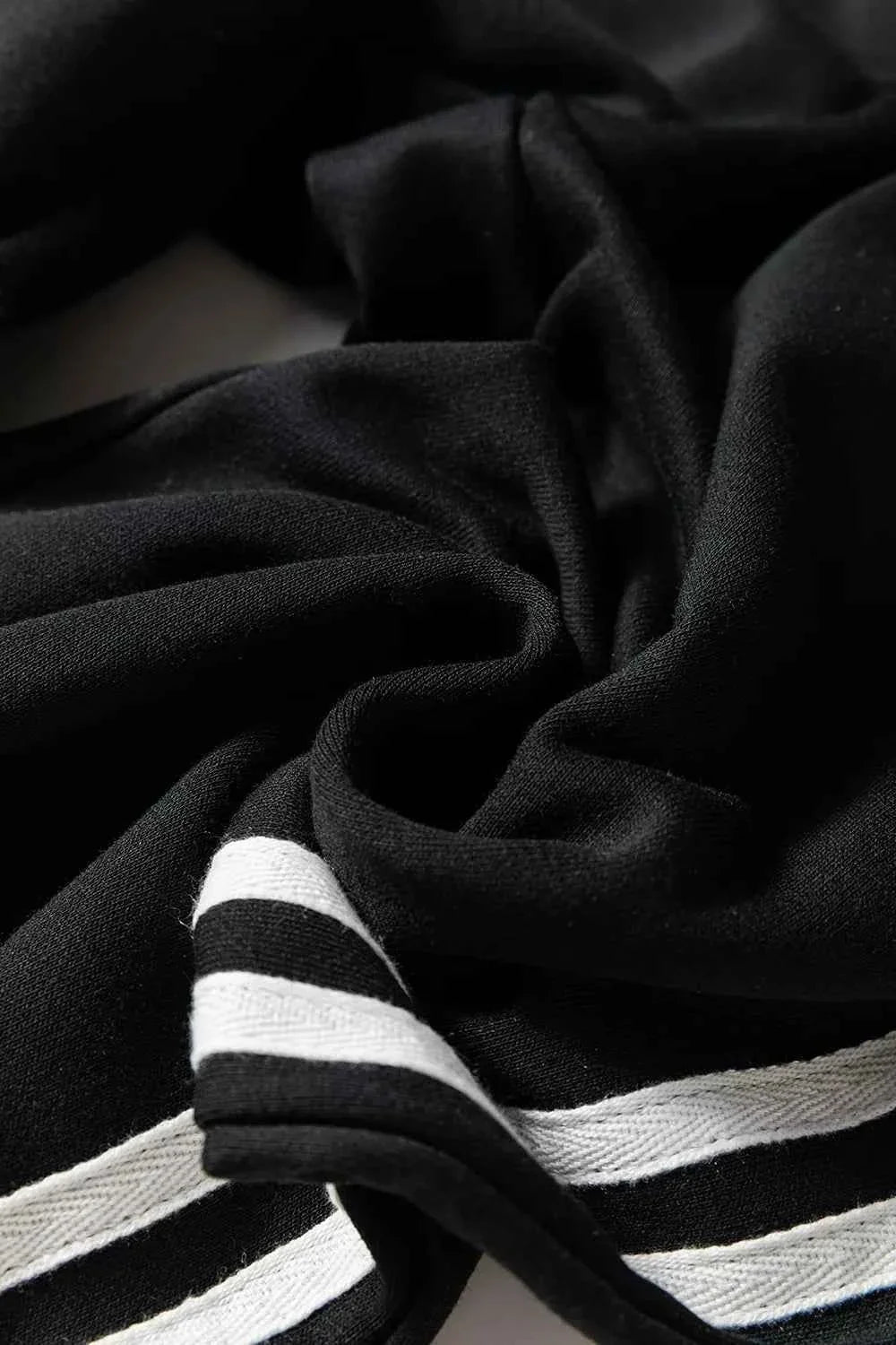 Striped Detail Crewneck Pullover Elastic Sweatpants 2pcs Outfit