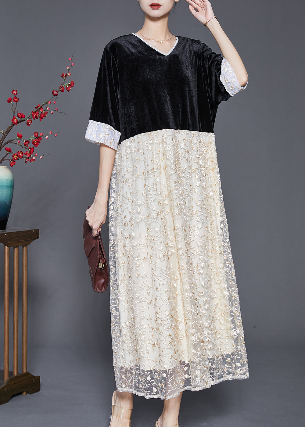 Well Tailored Dress with a Graceful Silhouette