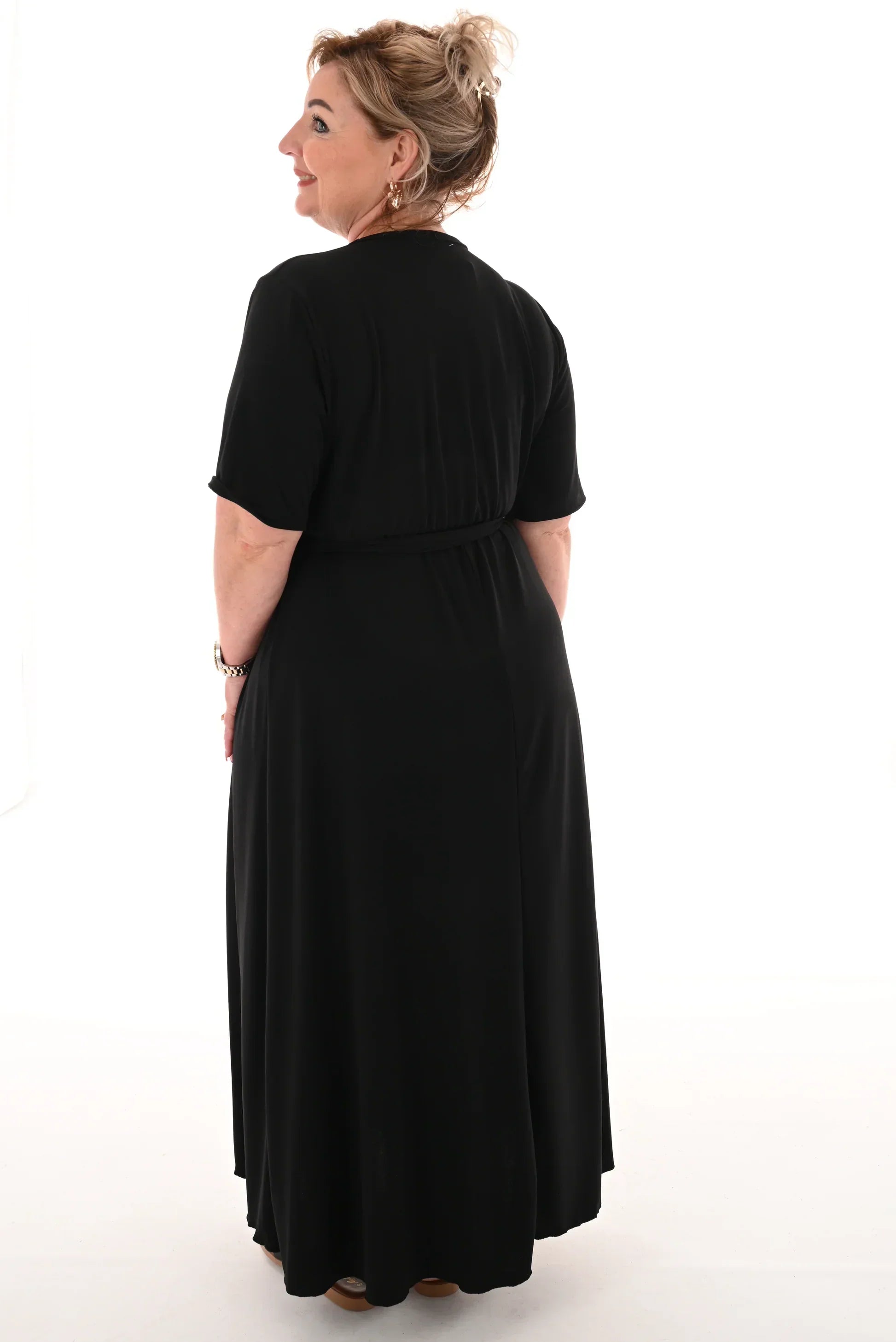 Leila Minimalist Maxi Dress Travel with Belt Designer Edit