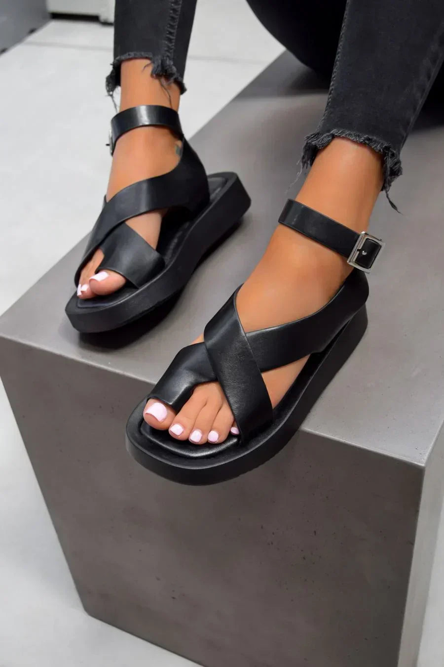 Cross Strap Ankle Buckle Flatform Sandals
