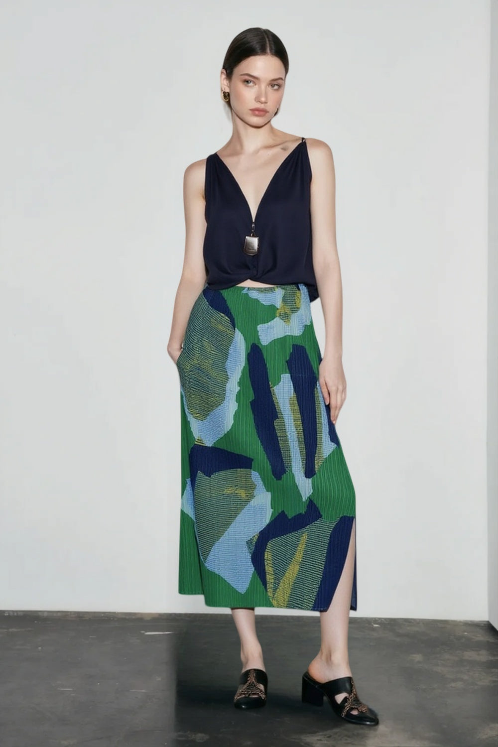 Abstract Print Pleated Side Split Straight Midi Skirt 3