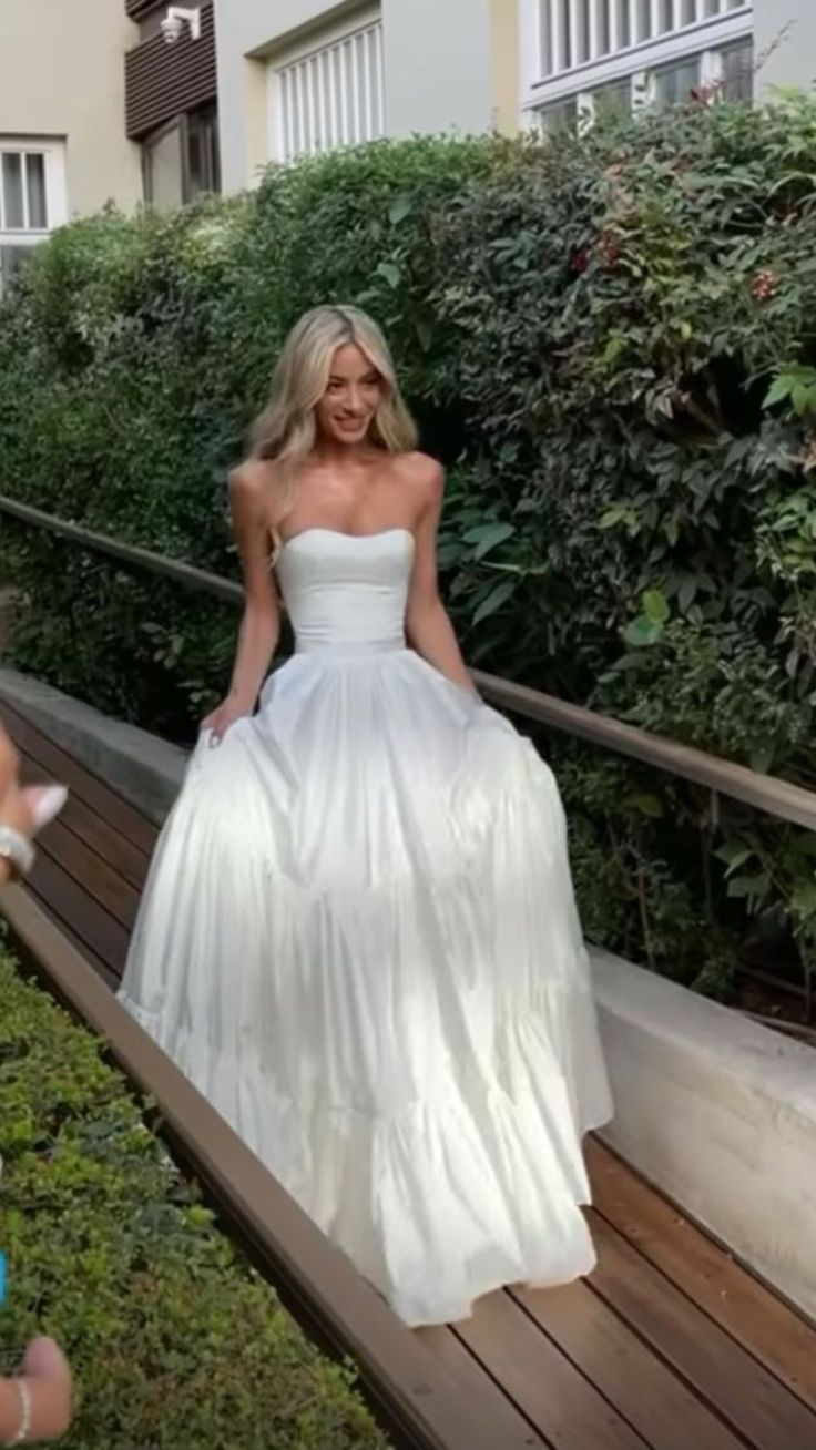 Beautiful White Strapless Wedding Dress A Line Prom Dress cc1955