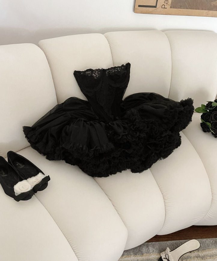 Cute Ball Gown Strapless Black Ruffles Lace Homecoming Dress Short Birthday Outfits