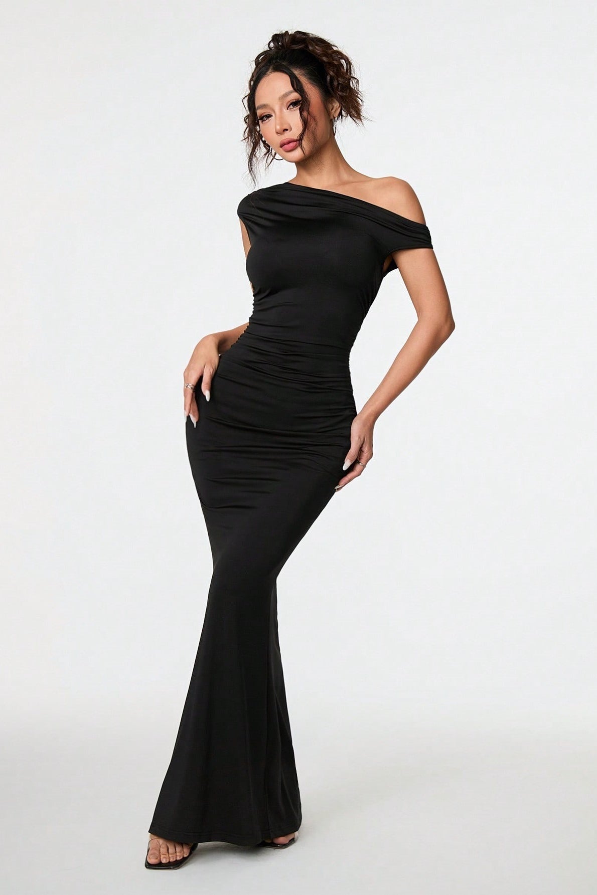One Shoulder Ruched Mermaid Maxi Dress