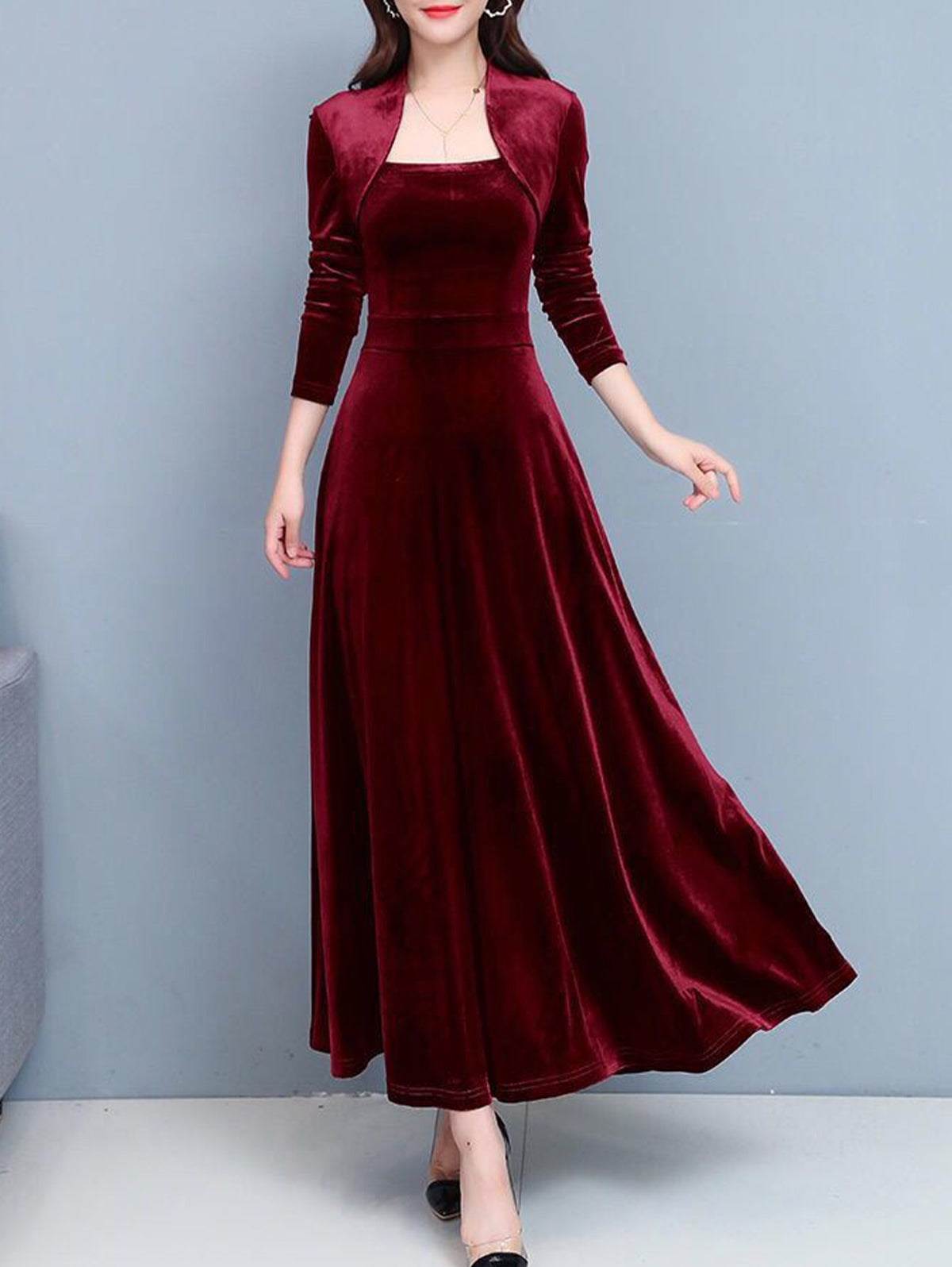 Well Tailored Dress with a Graceful Silhouette