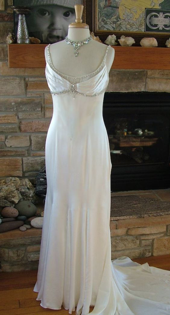 Vintage White Mermaid Beaded Straps Wedding Dress Long Prom Evening Gown cc1558
