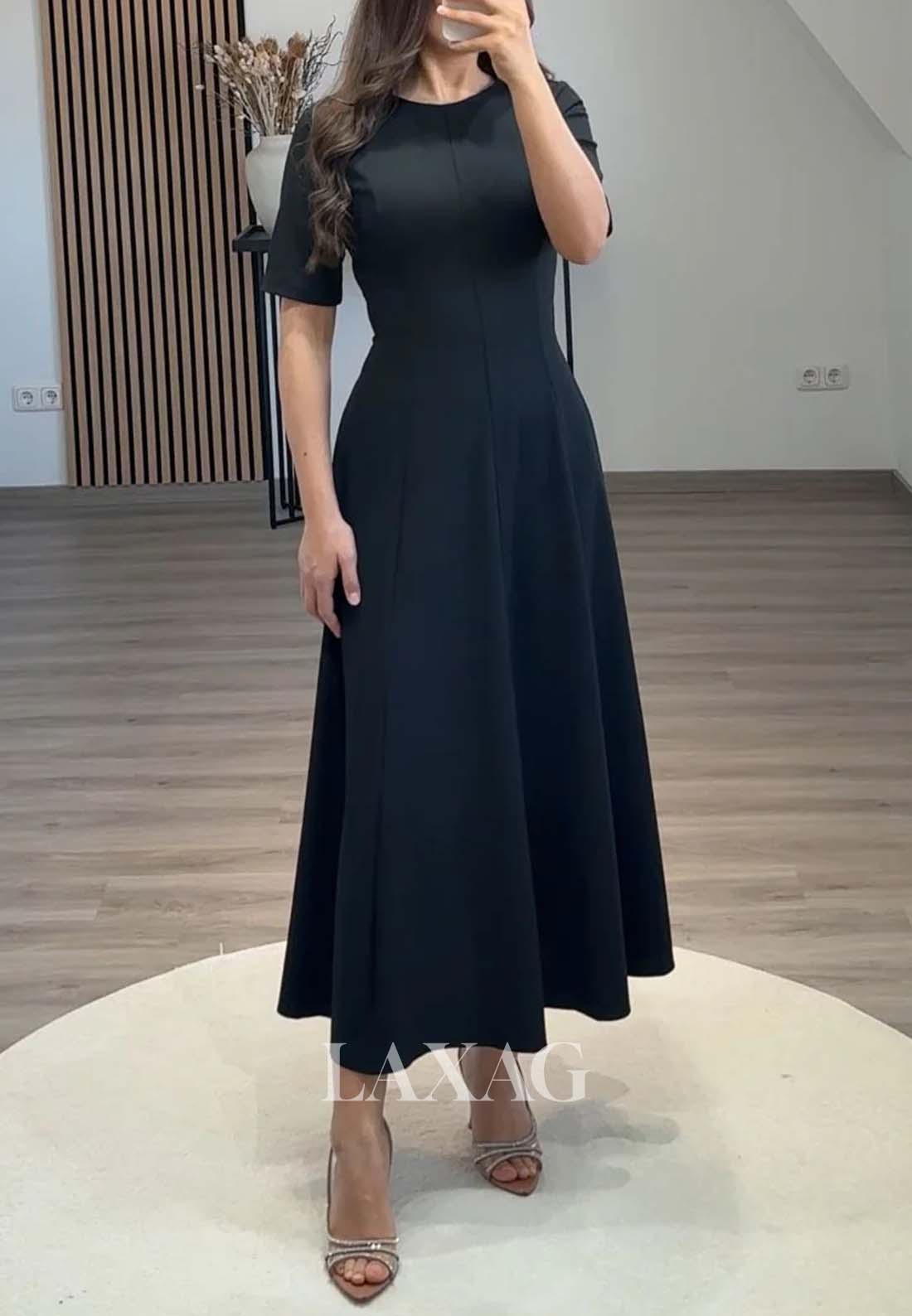 Scoop-Neck Short-Sleeves A-Line Evening Dress Simple Satin Tea-Length Formal Gowns