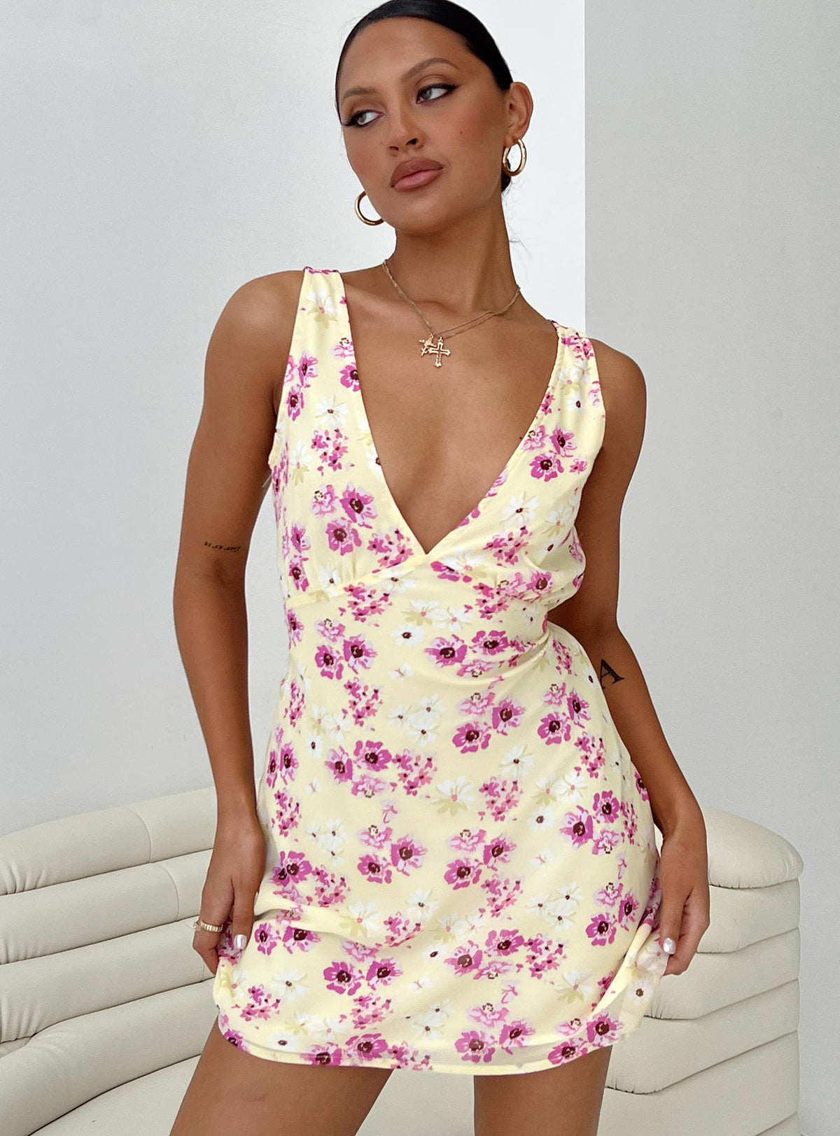 Floral Print Deep V-Neck Sleeveless Mini Dress 9