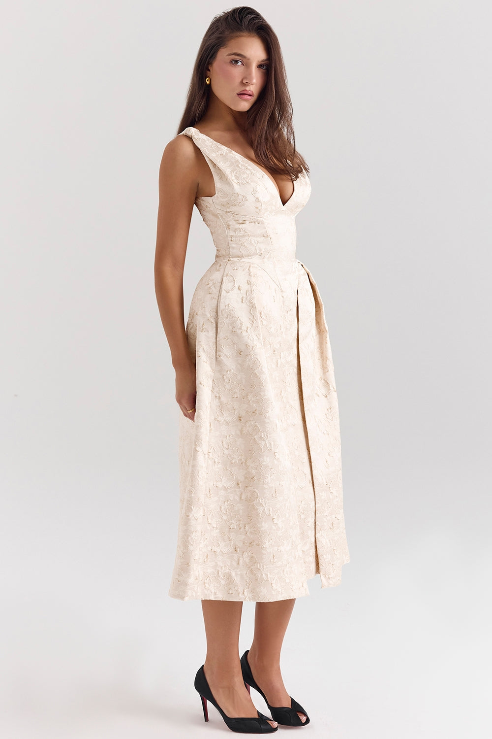 Metallic Floral Jacquard Deep V-Neck Pleated Fit and Flare Midi Dress 4