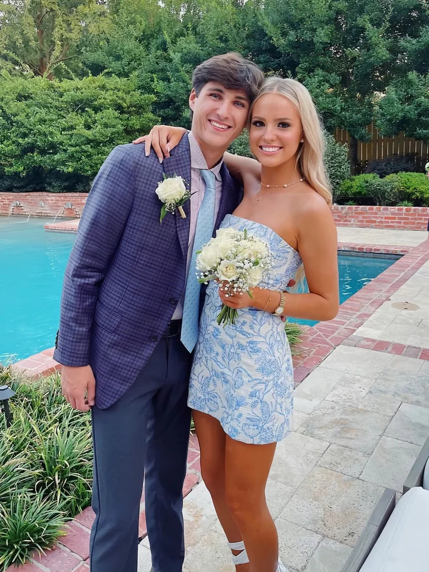 Chic Light Blue Sheath Strapless Short Homecoming Dress