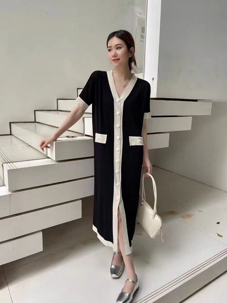Knit Contrast Trim V-Neck Button Front Short Sleeve Pocket Midi Dress 7