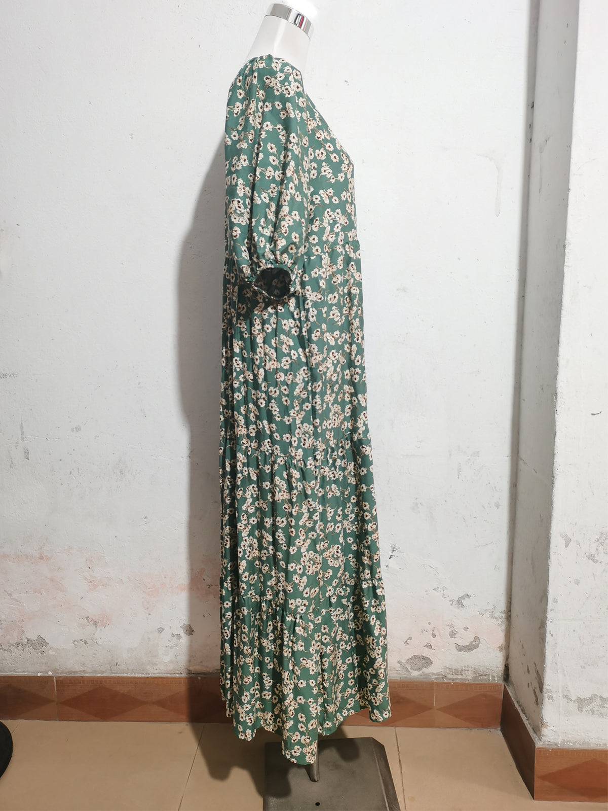 Ditsy Floral Print Crew Neck Puff Half Sleeve Tiered Maxi Dress 10