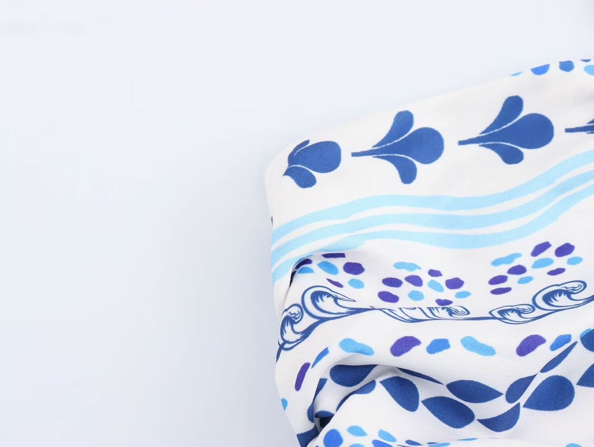 Women Holiday Halterneck Printed Dress