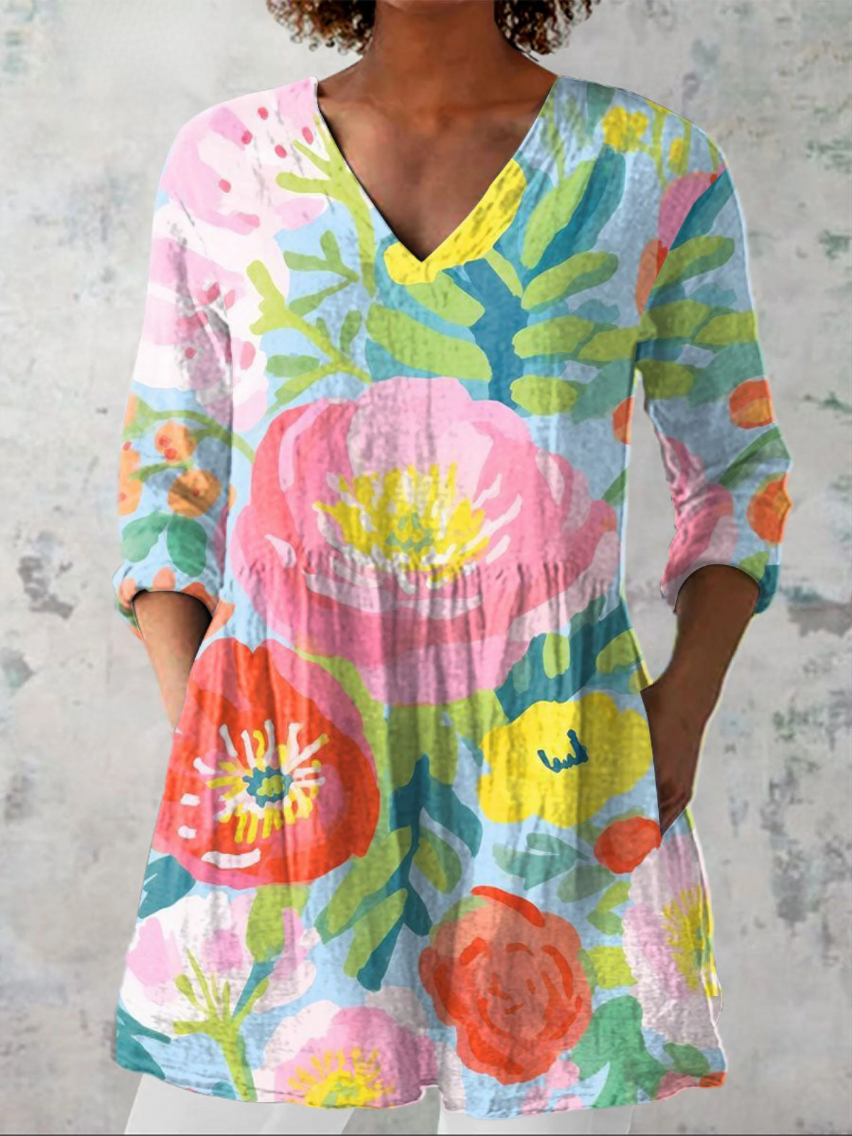 Floral Print V-Neck Tunic Top with Pockets