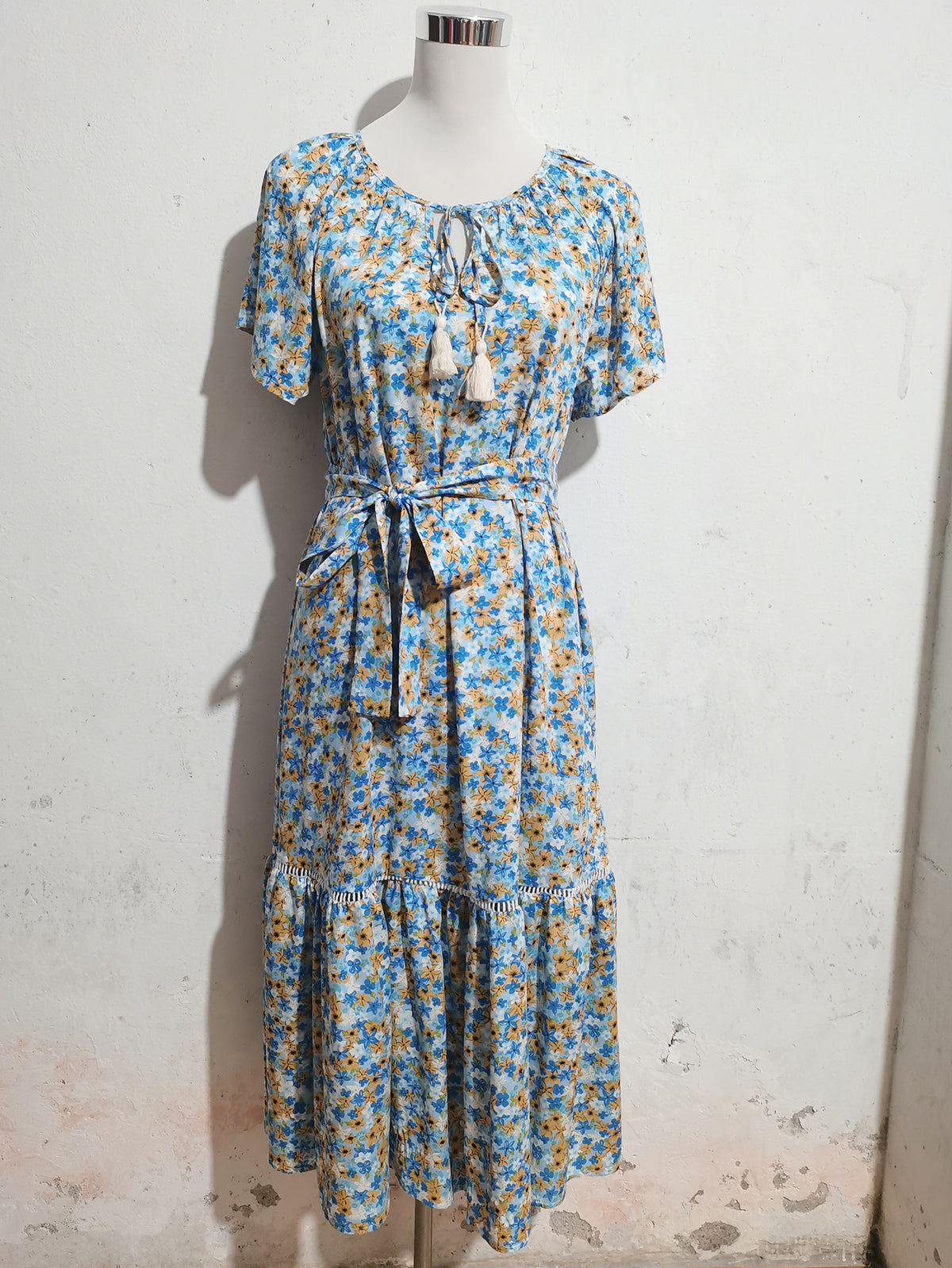 Ditsy Floral Print Tassel Tie Neck Short Sleeve Belted Tiered Midi Dress 6