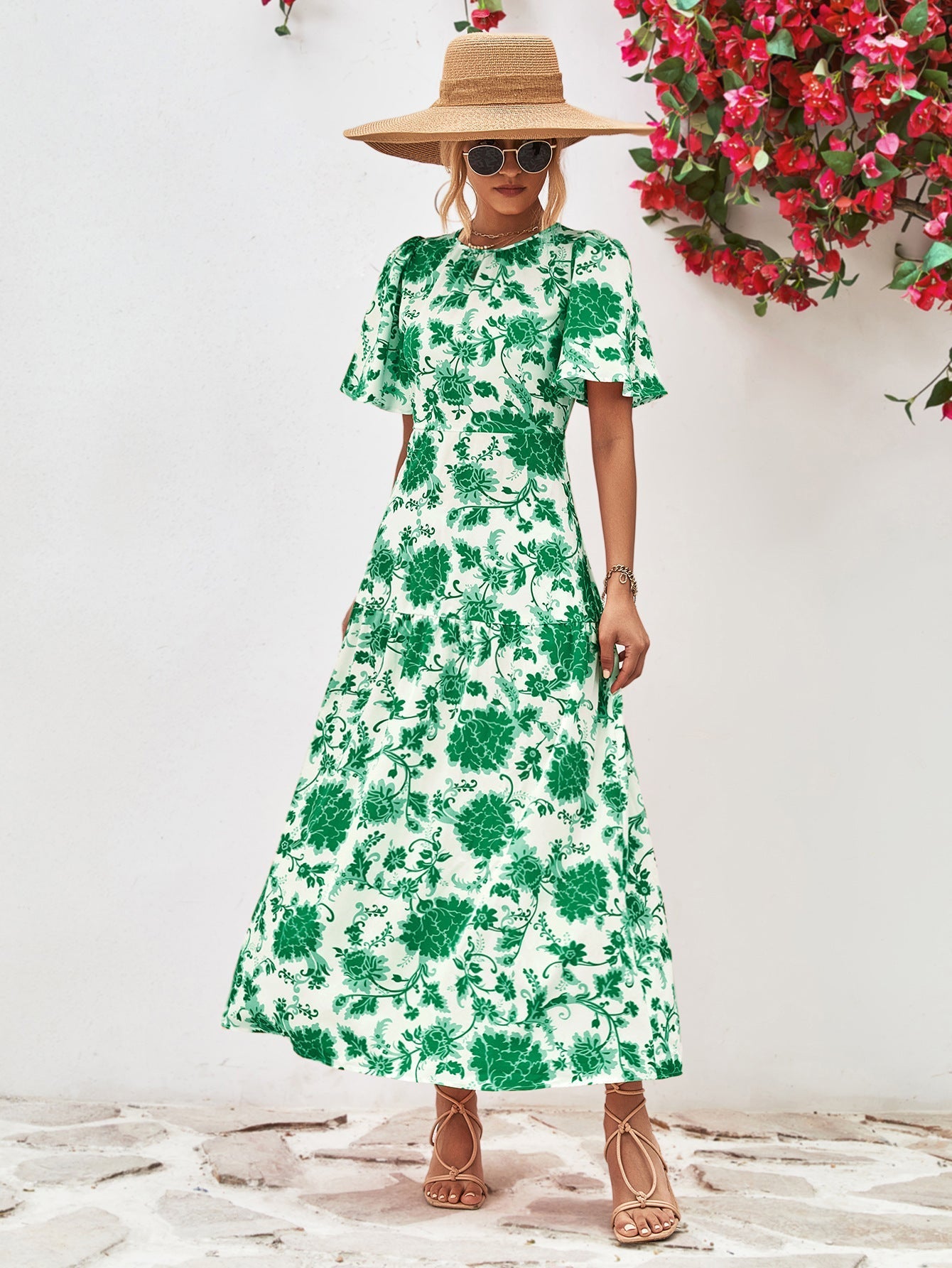 Classic Vintage Dress with a Flattering Fit