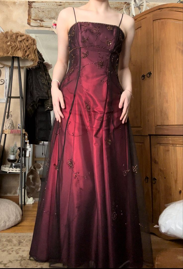 Unique Spaghetti Straps Burgundy Tulle Beaded Evening DressLong Prom Dress cc1737