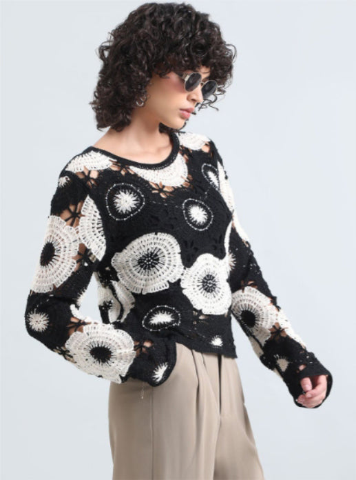 Women Embroidered Loose Knitted Long Sleeve Top