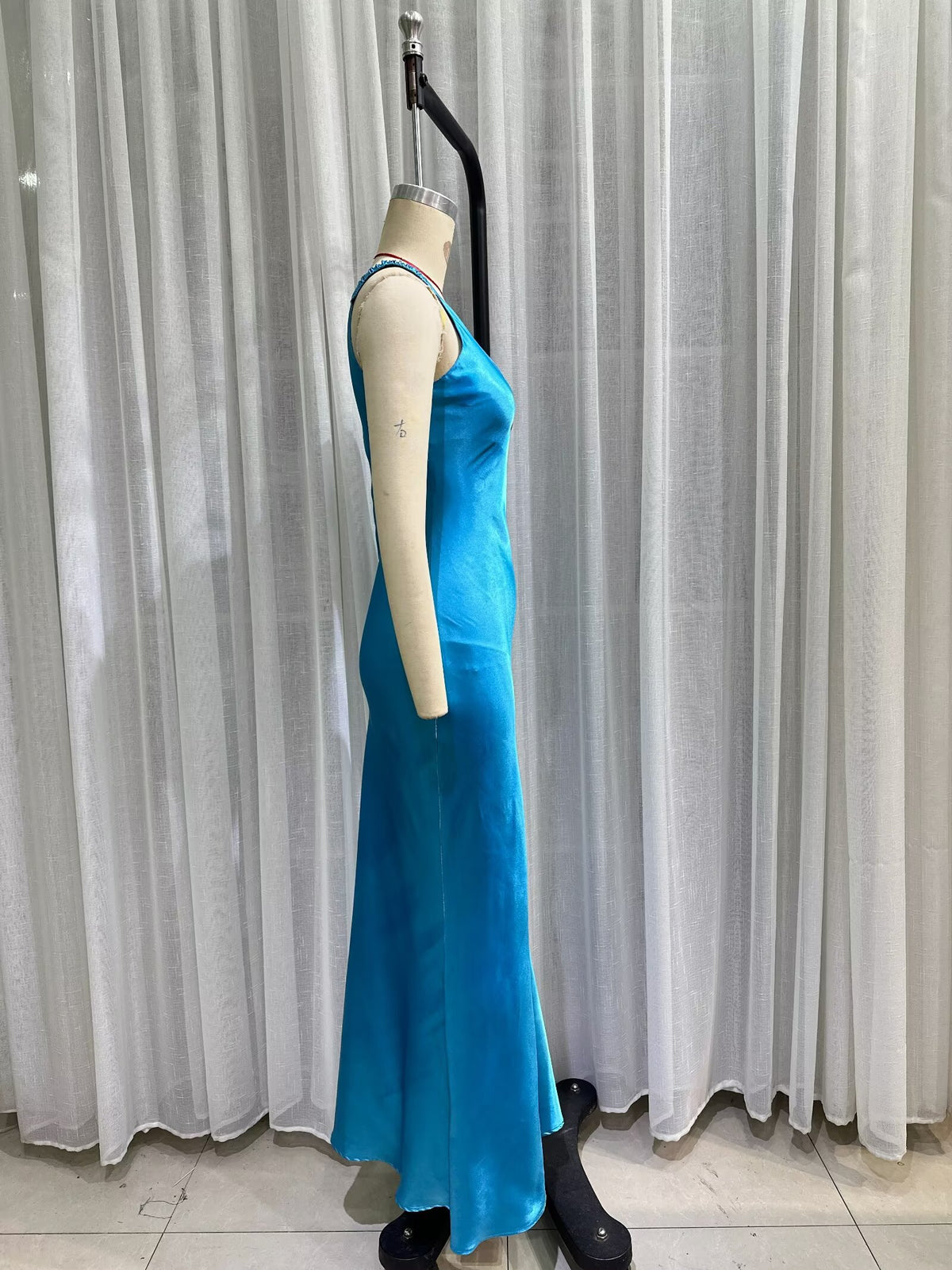 Spring Simple Thin Waist Tight Graceful Satin Dress