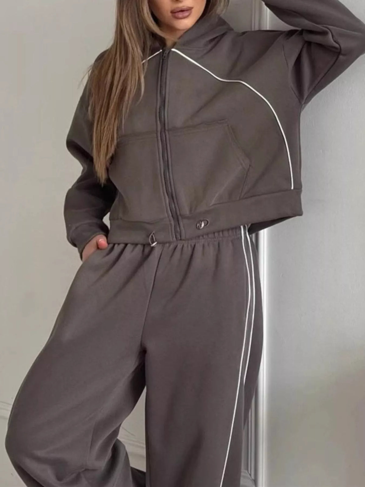 Fleece Zip Front Cropped Hoodie and Drawstring Hem Joggers Two Piece Set 11
