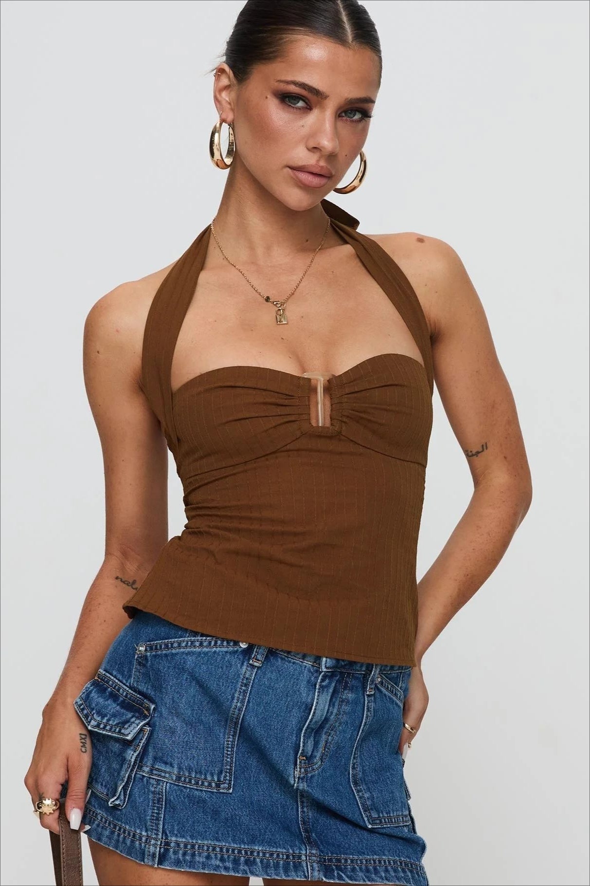 Backless Halter-Neck Crop Top