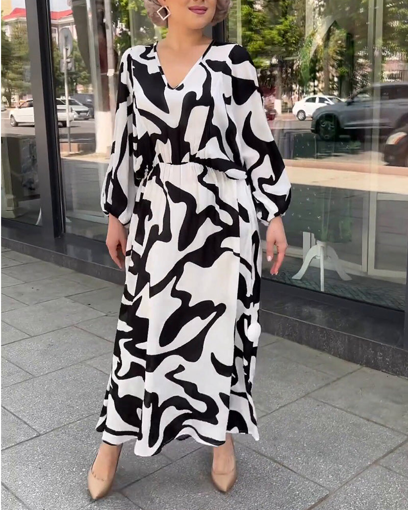 Elegant Long-Sleeved Dress With Fashion Print