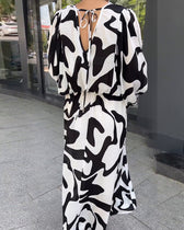 Elegant Long-Sleeved Dress with Fashion Print
