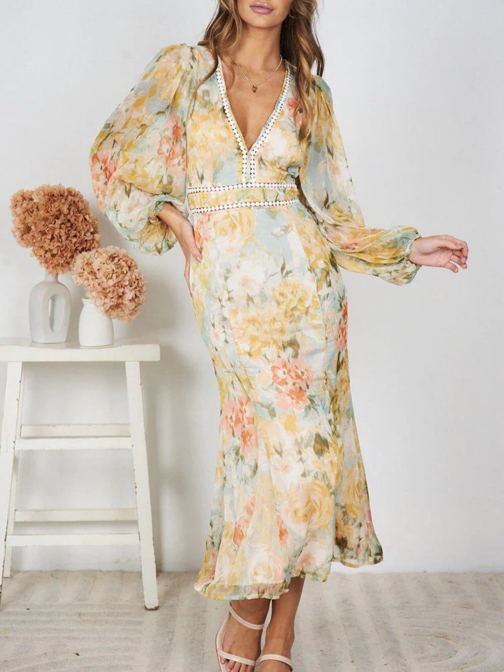 Fleur - Delicate Flower Print Midi Dress