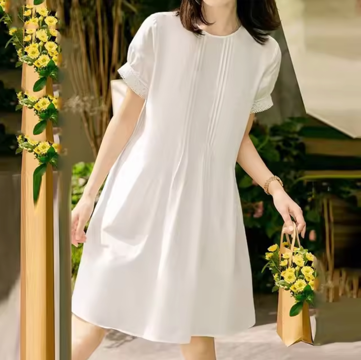 Virginia Timeless Dress with Round Neckline Elevated Occasion Wear