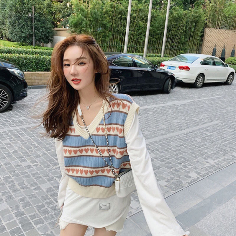 Cute Love Graphic V-Neck Vest Sweater