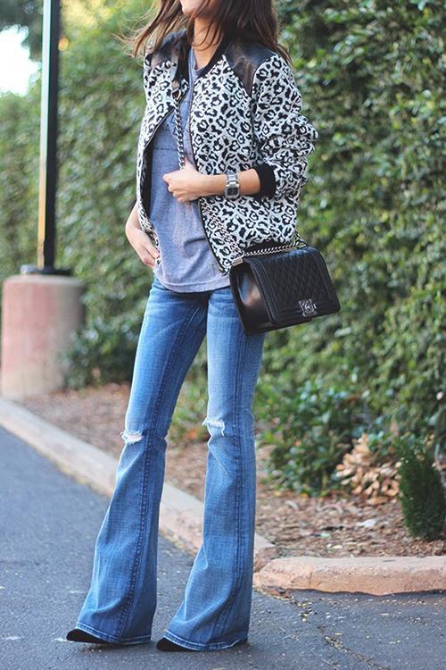 Broken Hole Bell Jeans